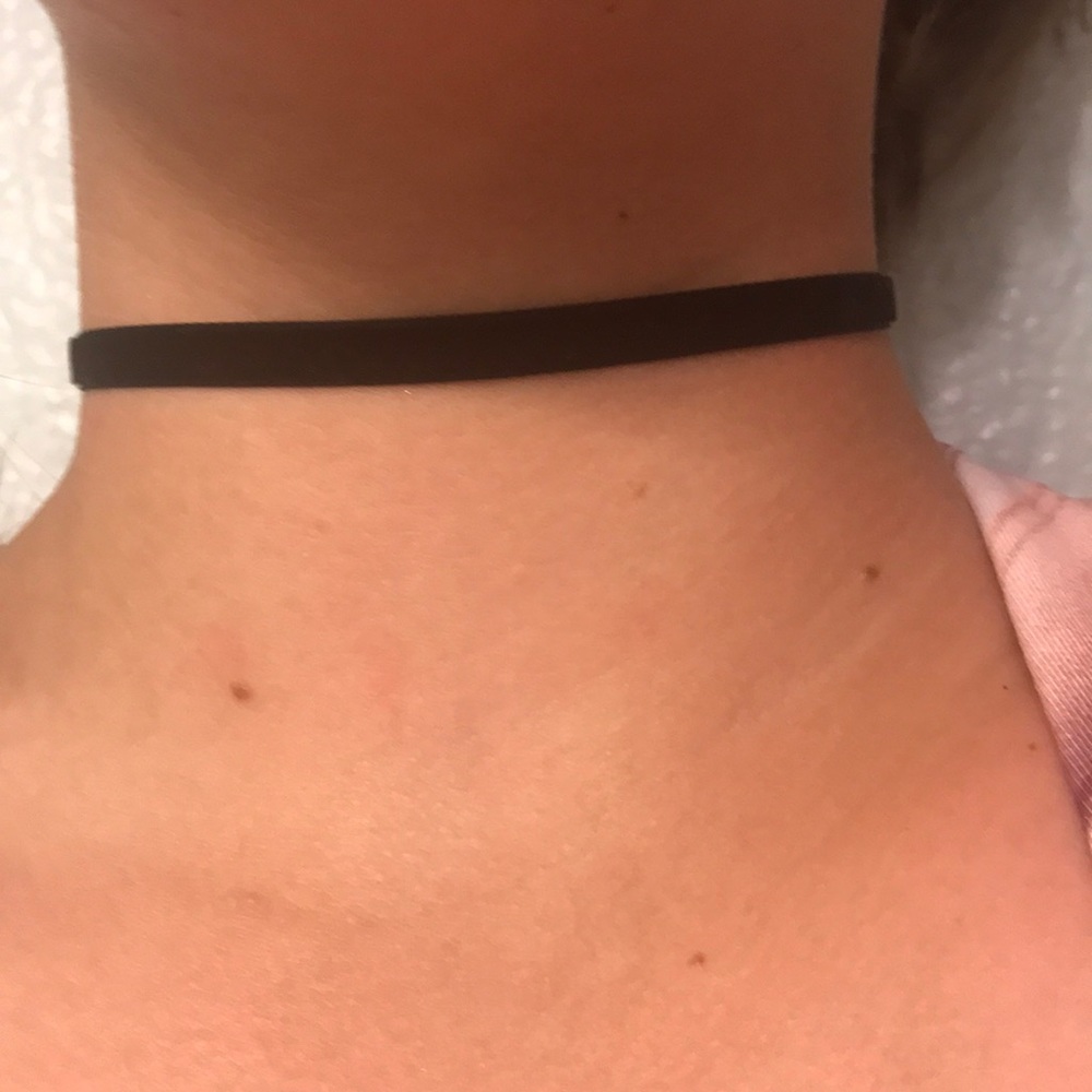necklace, never been worn, and in good shape